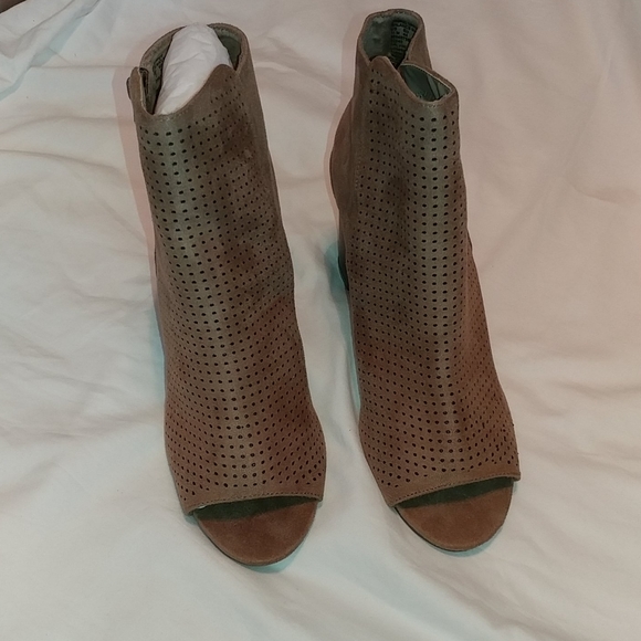 Open-Toe Booties - Picture 5 of 9